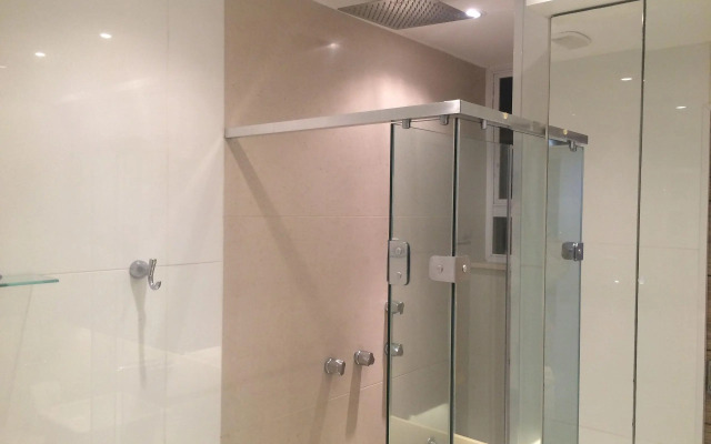 Top floor with balcony in Copacabana