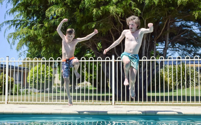 Beachway Motel & Restaurant