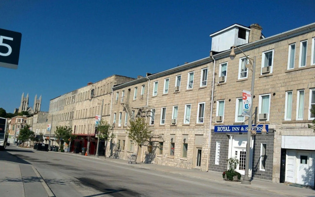 Royal Inn and Suites at Guelph