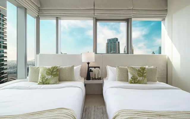 DVH Luxe Retreat 4BR Burj View Apartment