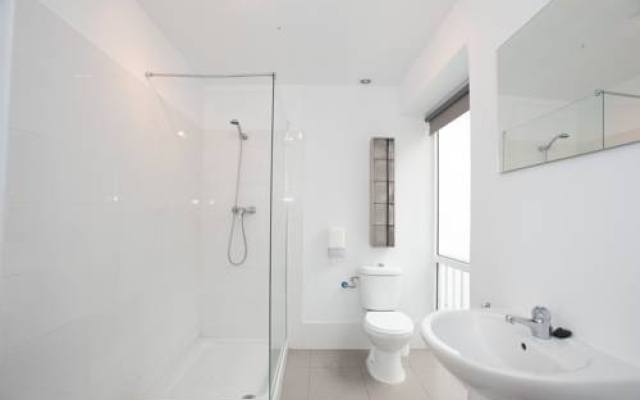 Baños De La Reina Mora Sevilla