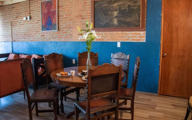 Antique Hotel