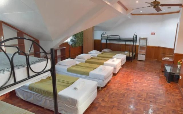 Ang Tahanan ni Aling Meding Hotel