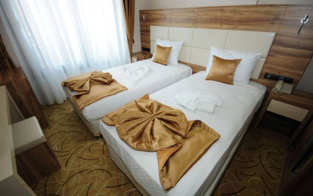 Grand Hotel (***)