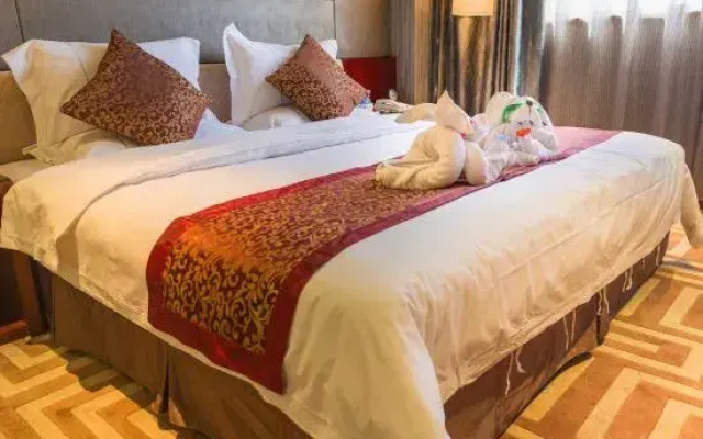 Huanuo Xinjinglun International Hotel