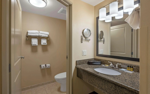 Best Western Plus Chena River Lodge