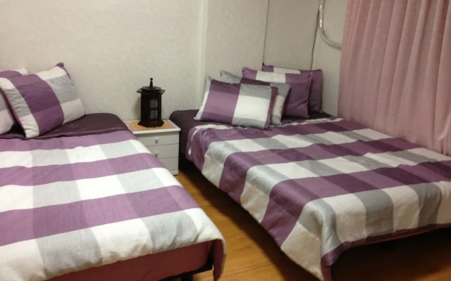 Amuse Guest House - Hostel