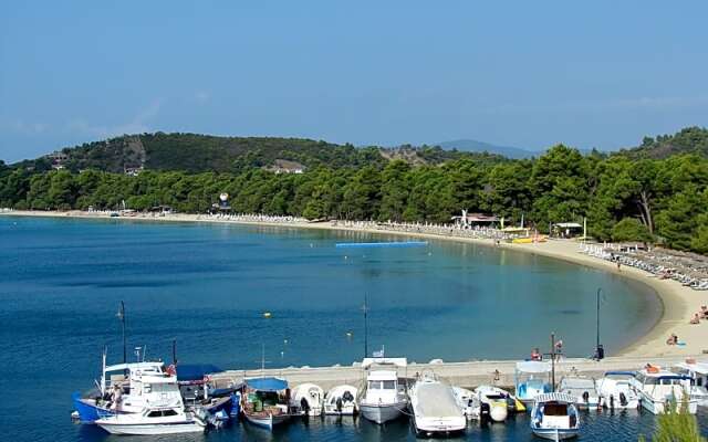 Caravos Hotel