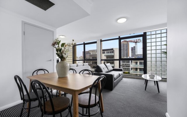 Stylish and Spacious Apt with Double Living Room