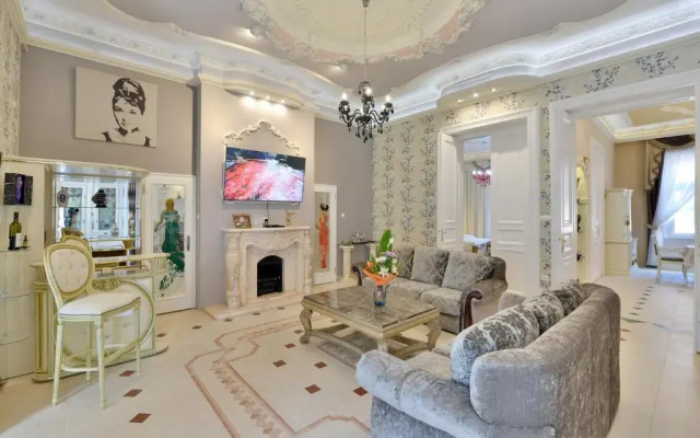 Roza Luxury Apartment