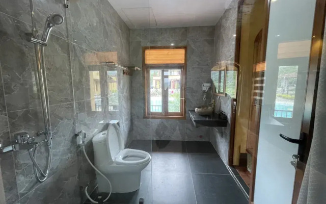 Sky Bay Lodge