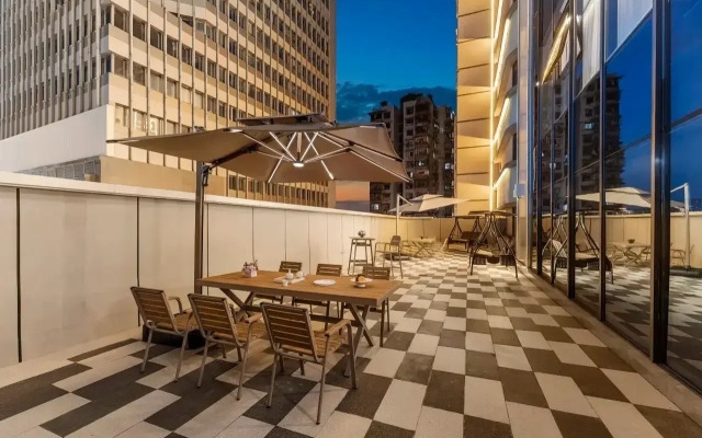 Howard Johnson By Wyndham Life Jiefangbei Chongqing