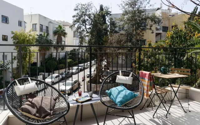New Design & Sunny Balcony in TLV Center