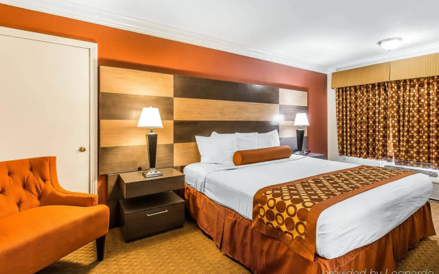 Rodeway Inn & Suites Canyon Lake-Menifee West