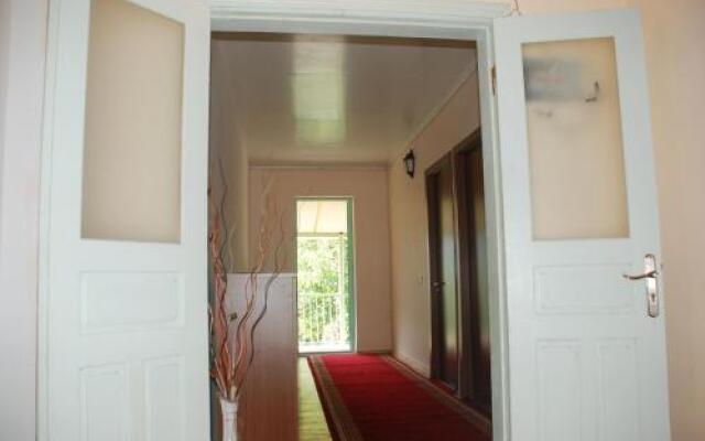 Guest House Qoruldi