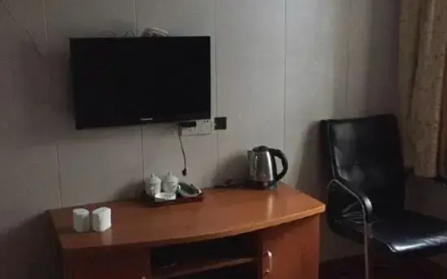 Jinzhou Business Hotel