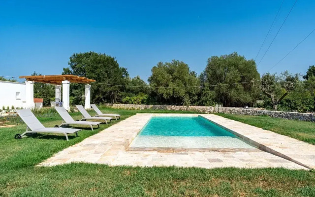 4152 Trulli Salsapariglia by Perle di Puglia