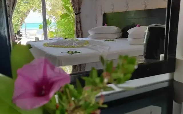 Crown Beach Villas  Bikini Beach