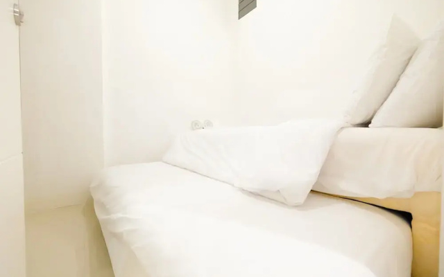 Enjoy Jakarta! Bassura City Apartment