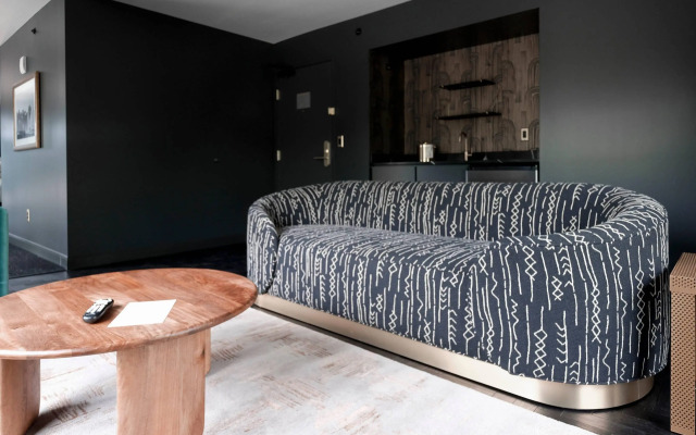 The Inn Hotel Lake Okoboji, an Ascend Collection Hotel