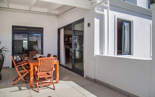 Marine Square Luxury Holiday Suites - Apartments