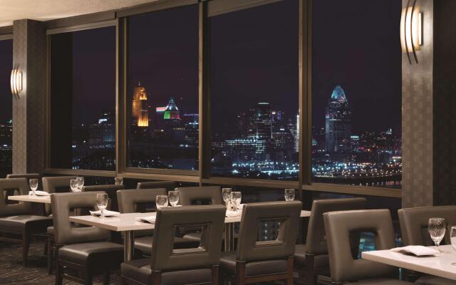 Radisson Hotel Cincinnati Riverfront