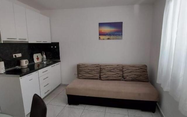 Apartments by the sea Gradac, Makarska - 18877