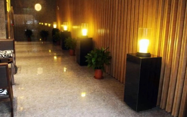 Earl Holiday Inn (Wuhu High speed Railway Station Tianmenshan Road Subway Station Store)