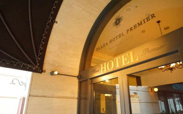 Plaza Hotel Premier