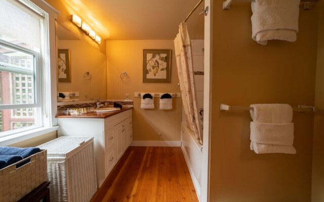 South Chestermans Beach Retreat