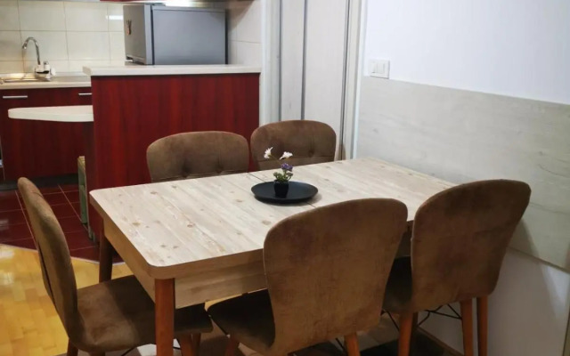 Splendid Two Bedroom Apartment Anastas Mitrev 25