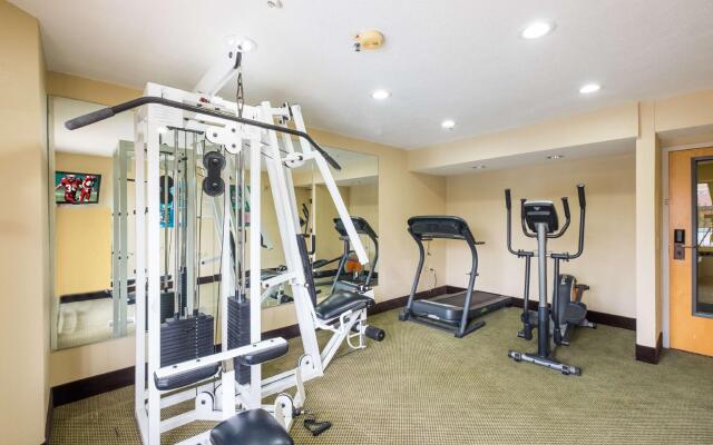 GreenTree Inn Houston IAH Airport