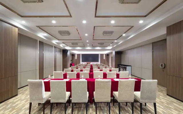 Days Inn by Wyndham Zhanjiang Economic Development Zone