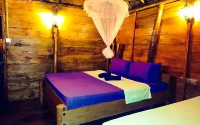 LakeSide Cabana Tissamaharama
