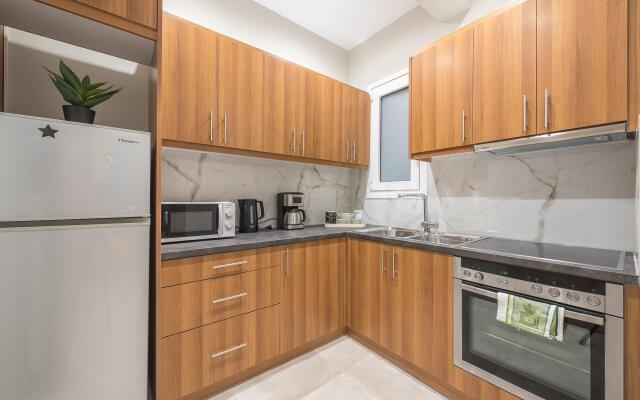 Elegant Mavili Suite by Cloudkeys