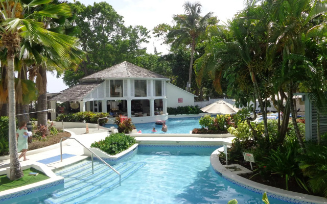 Savannah Beach Club Hotel