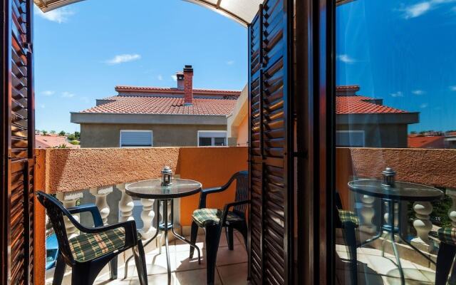 Brane - Free Parking - SA6 Josip