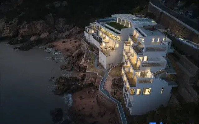 Sea Cliff Hotel