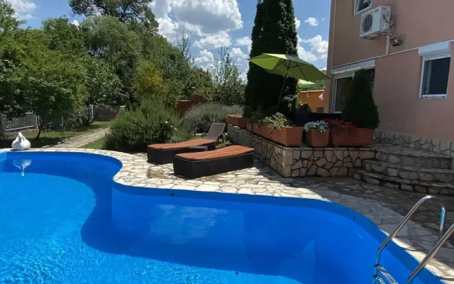 Private Riverside Villa Silvia