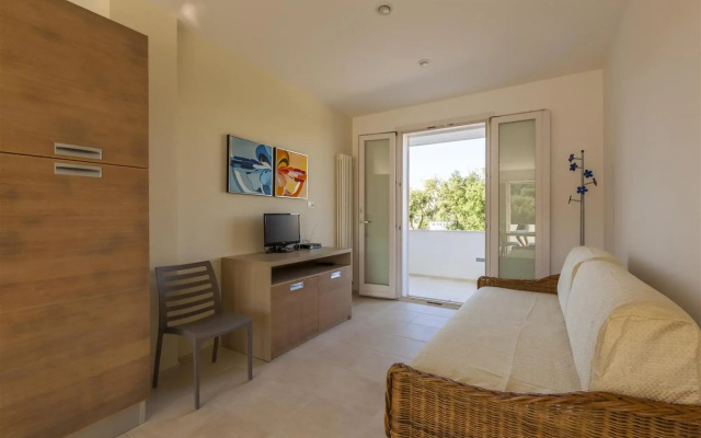 Holiday home with sea-view terrace in Castro-Bellaria PP