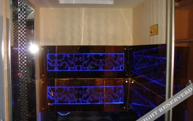 AA Room Hotel (Shanghai Donglin Temple)