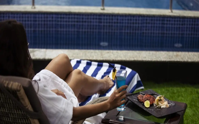 HUE GUH The Porto Candolim