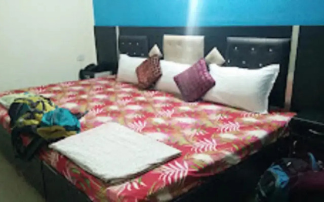OYO 26655 Dr Guest House