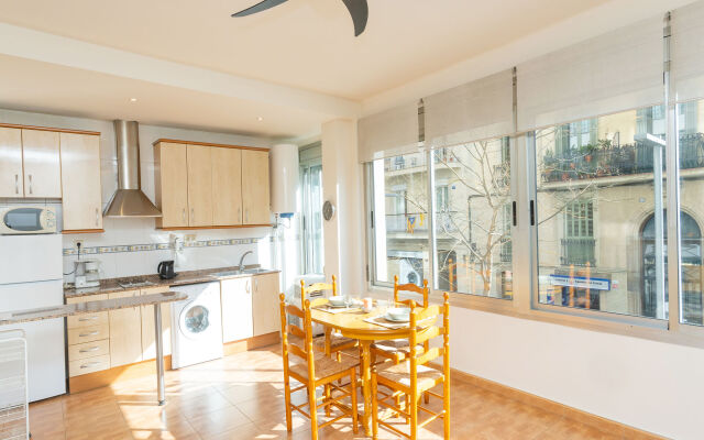 Poble Sec/plz España: Teodoro Bonaplata