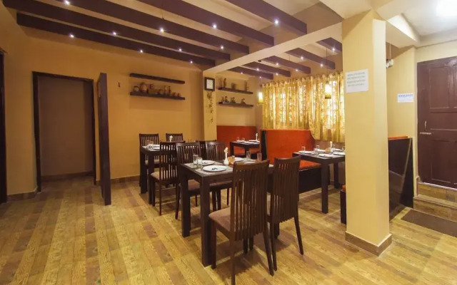 Hotel Red Panda by OYO Rooms