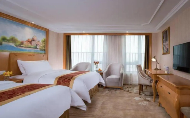 Vienna International Hotel (Shenzhen Guanlan Avenue)
