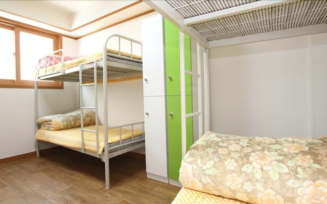 Bee House Hostel