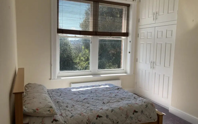 Stunning 4-bed House in Devon 10 Mins From Beach