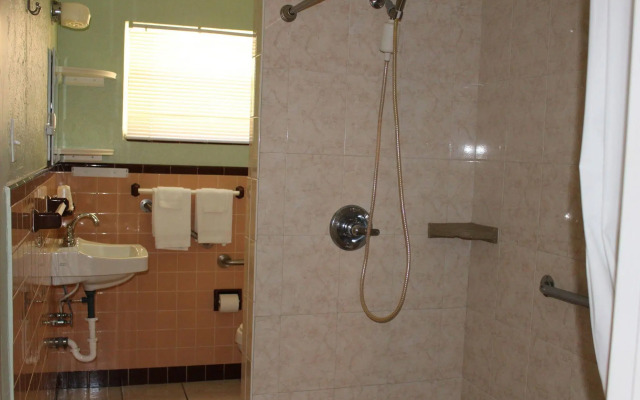 Sunshine Inn & Suites Venice, FL