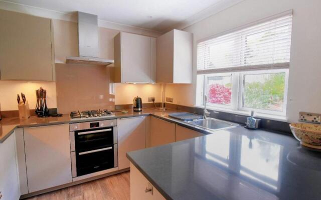 7 Coram Court
